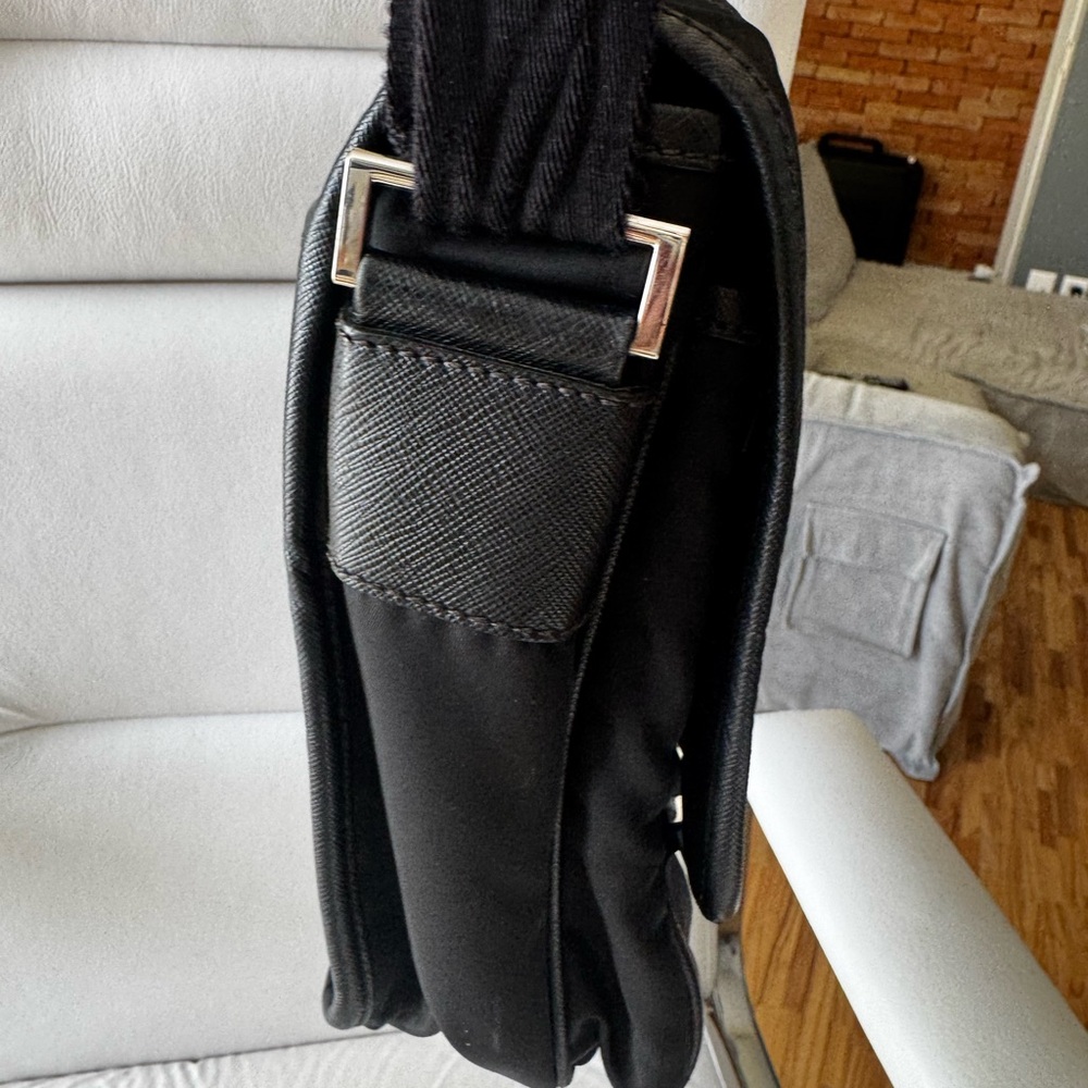 Prada Black Men's Messenger Bag -  Excellent condition, used very little times, - Picture 4 of 6